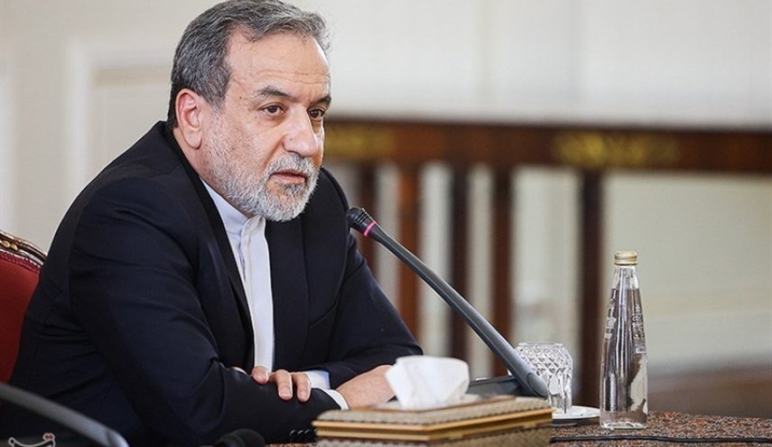 عراقجي يحذر فرنسا وبريطانيا وألمانيا من إساءة استخدام آلية الزناد