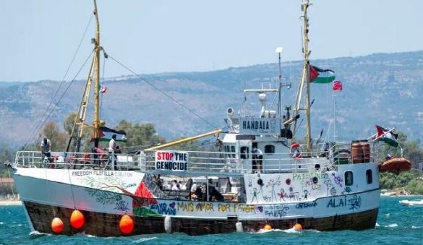 آغاز اعتصاب غذای فعالان کشتی حنظله پس از ربودن کشتی توسط اسرائیل