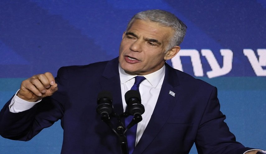 لابيد يهاجم نتنياهو من جديد.. الحرب على غزة خارجة عن السيطرة