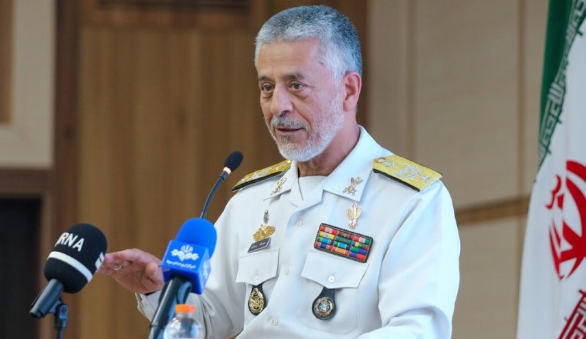 الأدميرال سياري: جاهزية الشعب والقوات المسلحة على أعلى مستوى