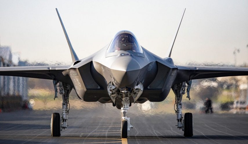 تحطم مقاتلة أمريكية 