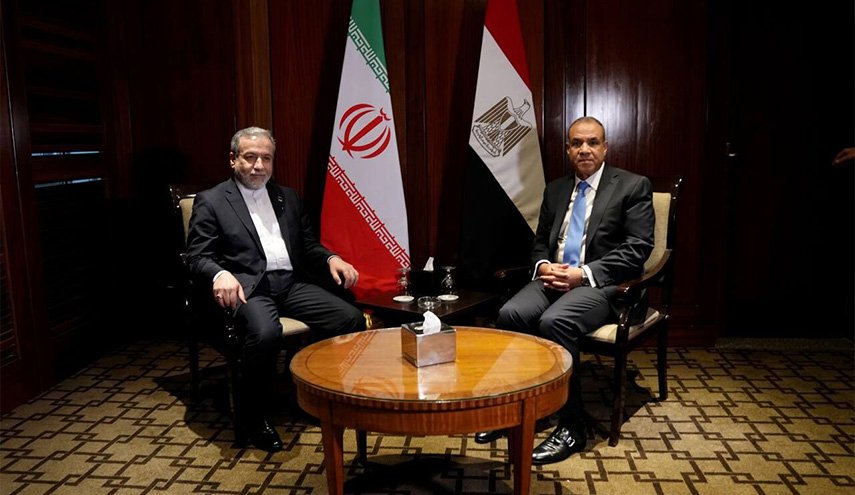 مصر تبحث مع إيران والوكالة الذرية استئناف المفاوضات النووية