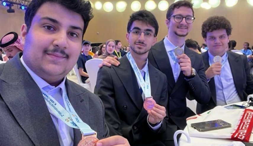 إنجازات مبهرة حققها الفريق الإيراني في أولمبياد الذكاء الاصطناعي