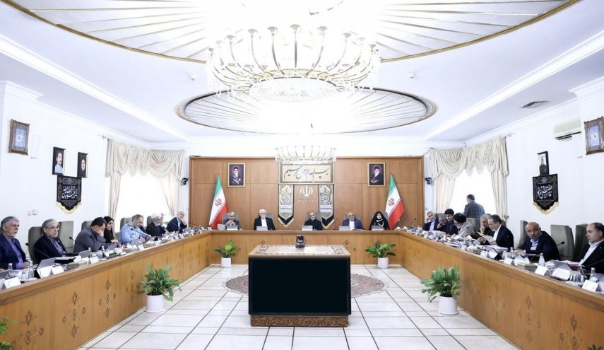 الحكومة الايرانية تقر مشروع قانون إزالة أربعة أصفار من العملة الوطنية