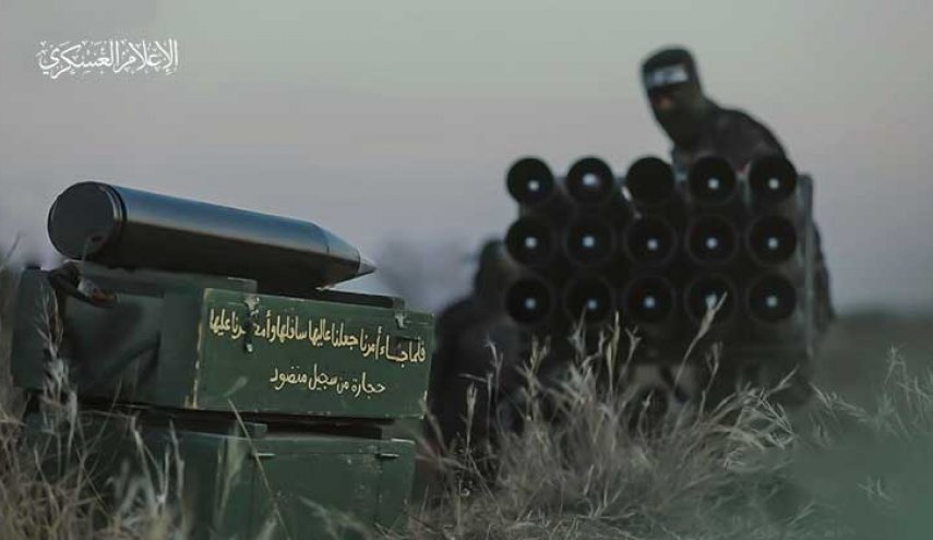 القسام تستهدف موقع قيادة للاحتلال بصواريخ 