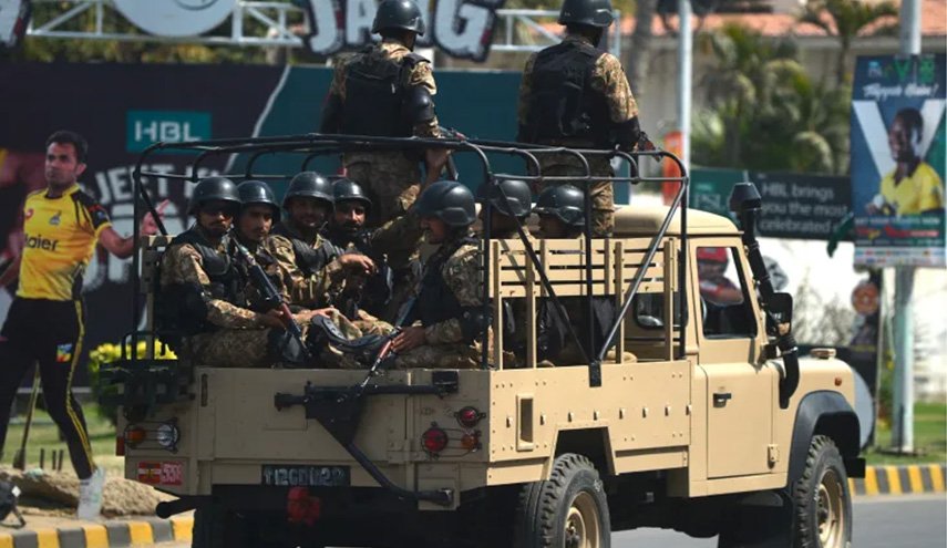 الجيش الباكستاني يعلن مقتل 50 مسلحا على الحدود مع أفغانستان