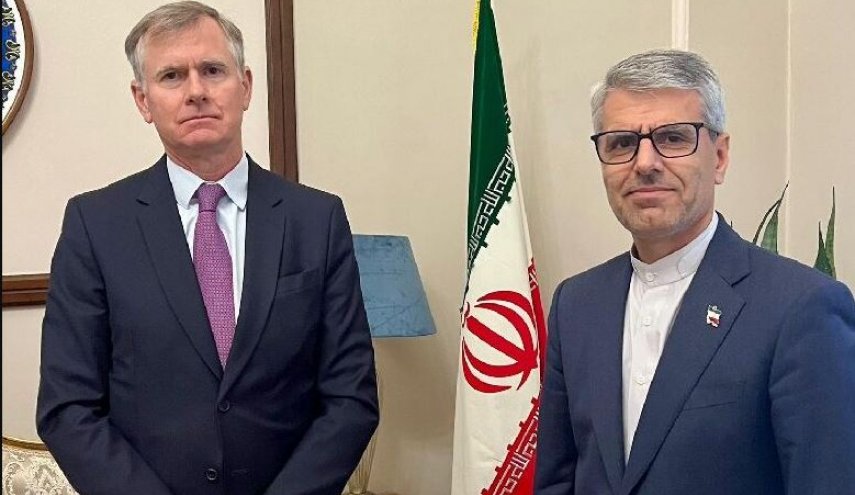 رایزنی سفیر انگلیس با بقائی