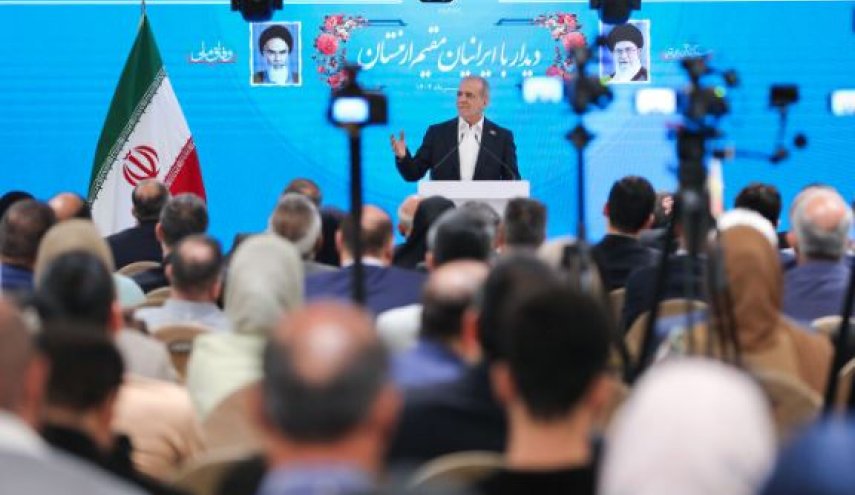 پزشکیان: تعامل و مراوده با دیگر کشورها و ملت‌ها رمز اصلی رشد و پیشرفت است