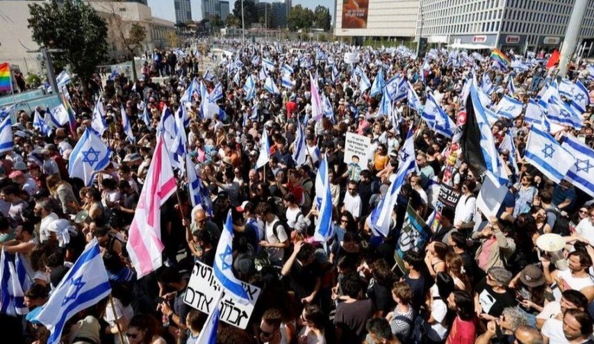تظاهرات صدها صهیونیست مقابل ساختمان حزب لیکود در تل آویو
