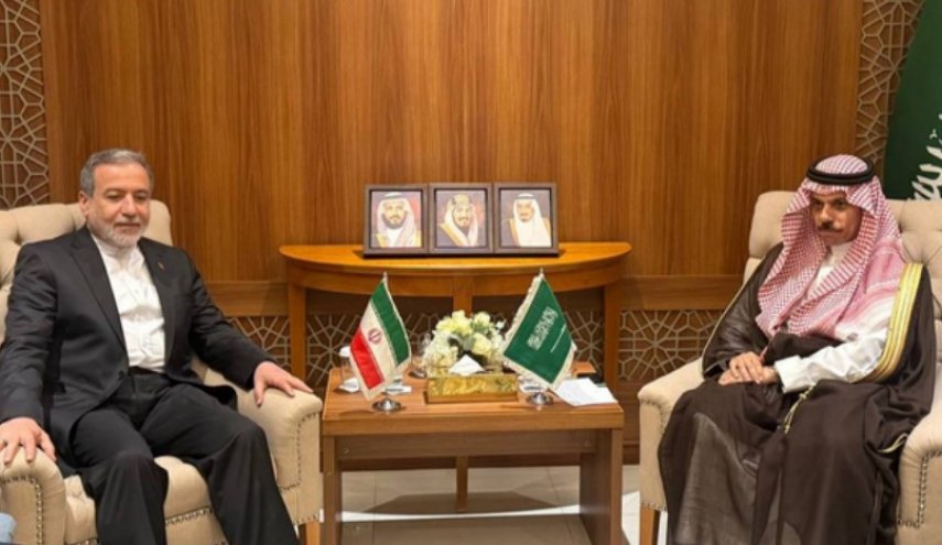 مشاورات بين وزيري الخارجية الايراني والسعودي في جدة