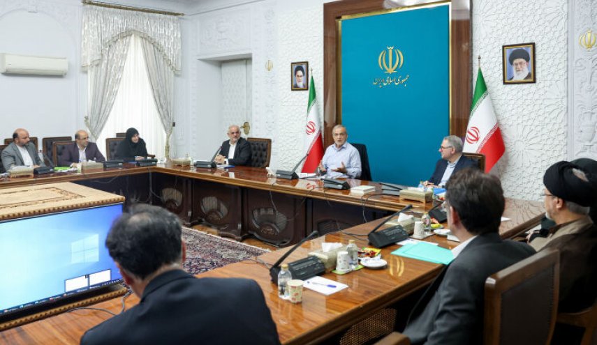 بزشكيان يؤكد على أهمية تجهيز المدارس الايرانية وفقًا للمعايير العالمية