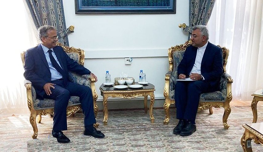 أمين عام 'إيكو' يتباحث مع نائب الخارجية الايرانية للشؤون الاقتصادية