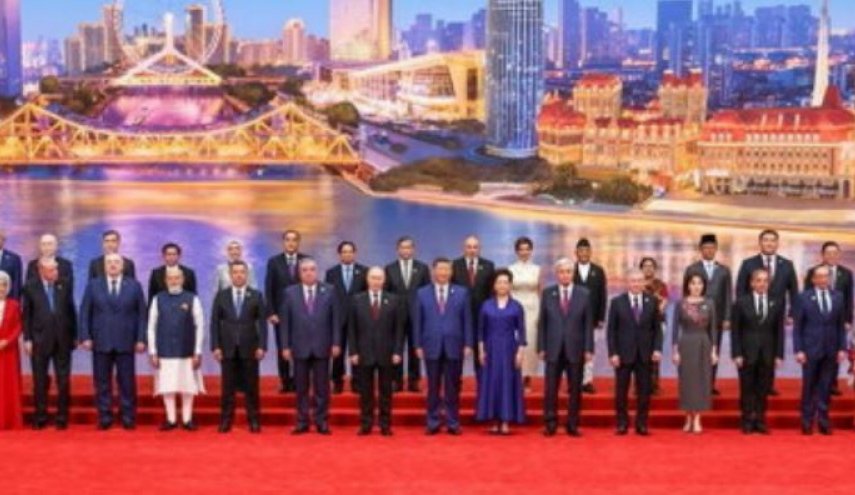 چرا رئیس‌جمهوری در عکس گروهی اجلاس شانگهای غایب بود؟