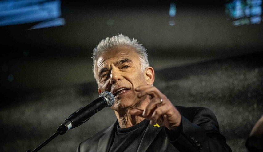 لابيد يحذر: فوز نتنياهو مجددا يعني انهيار إسرائيل