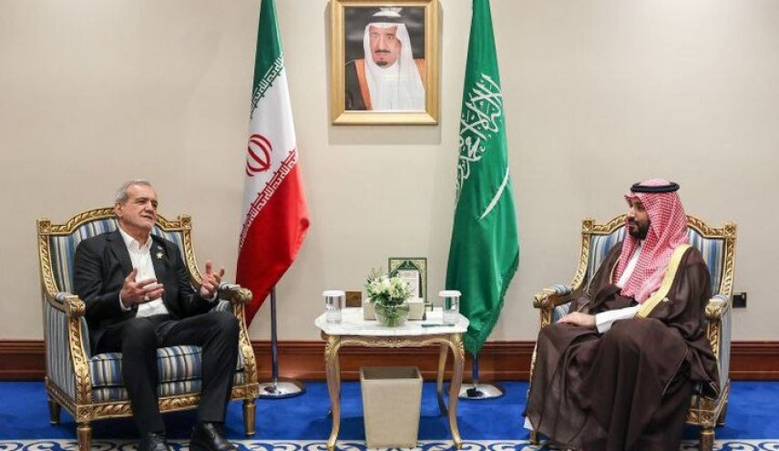 الرئيس بزشكيان: السعودية قادرة على لعب دور هام في وحدة الدول الإسلامية