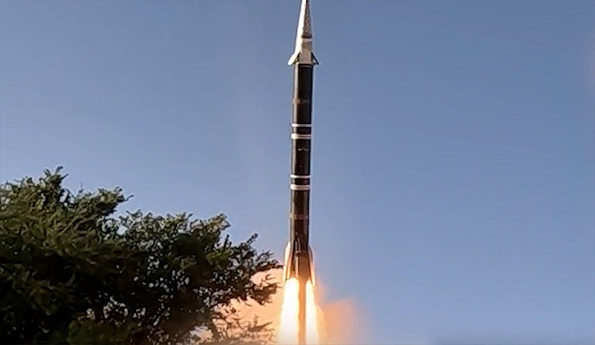 وسائل إعلام عبرية تتحدث عن رصد إطلاق صاروخ من اليمن