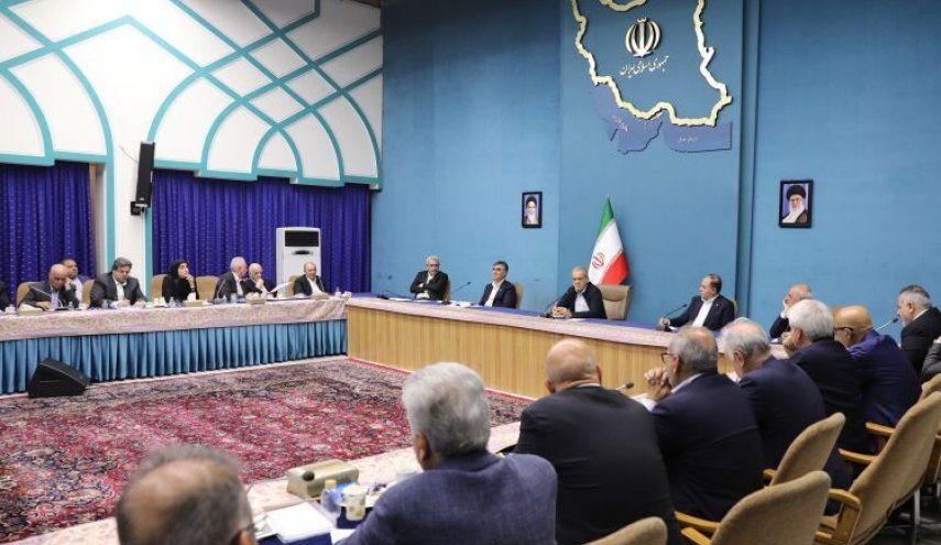 الرئيس الايراني: اجواء العلاقات الخارجية مؤاتية لرجال الاعمال