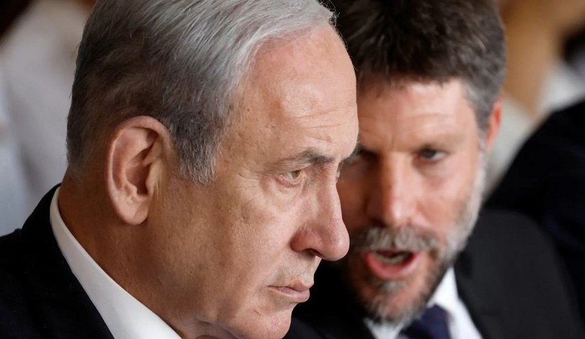 سموتريتش لنتنياهو: إما ضم الضفة بالكامل أو إسقاط السلطة الفلسطينية