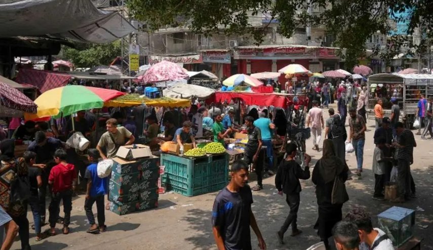 ما حقيقة المتاجر المليئة بالمواد الغذائية في غزة التي تعاني من الجوع؟!