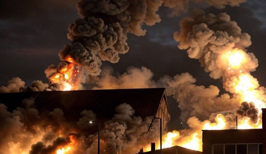 إخلاء أحياء بمدينة بريطانية إثر انفجار ضخم بمنطقة صناعية + صور