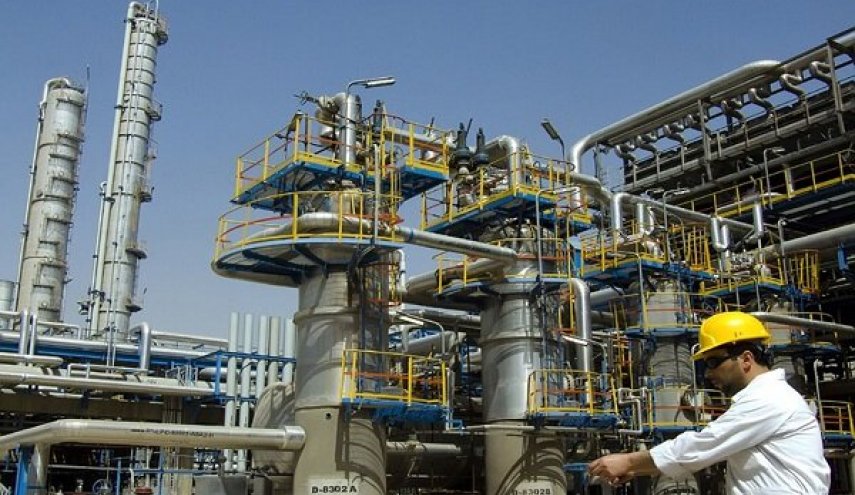 بلومبرگ: هند خواستار از سرگیری واردات نفت از ایران شد