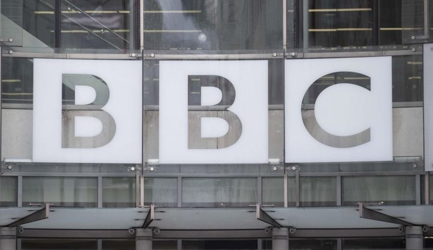 بي بي سي تُنهي تعاقدها مع صحفي مصري بسبب القضية الفلسطينية
