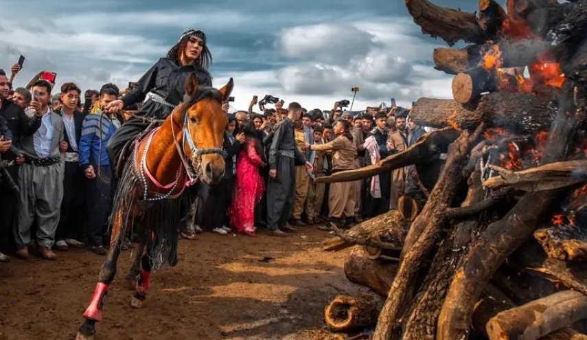 إبداع إيراني يسطع عالمياً: الفتاة الإيرانية الفارسة تفوز بجائزة اليونسكو