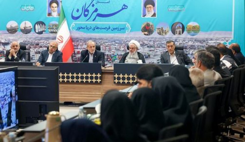 پزشکیان: مردم وارد صحنه مدرسه‌سازی شوند