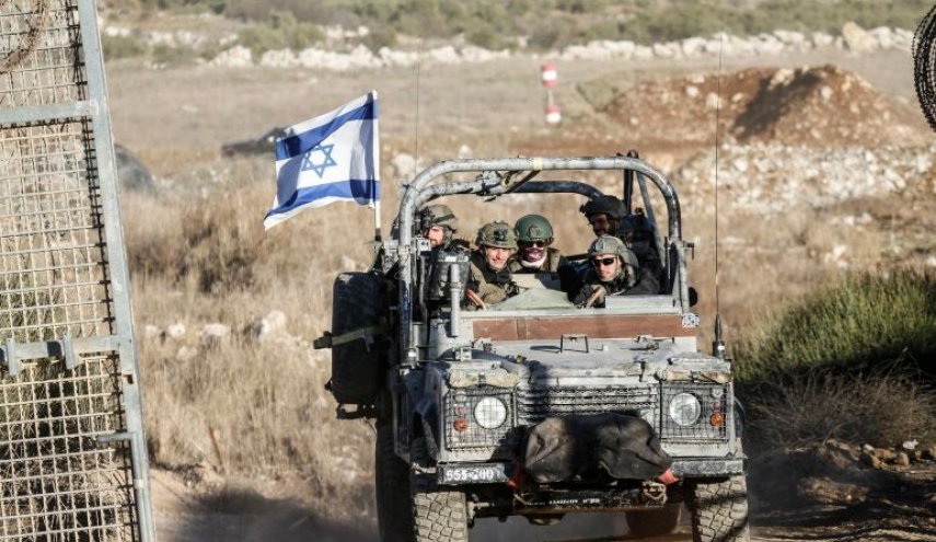 كيان الاحتلال ينفذ عمليات اقتحام مفاجئة في قرية سورية