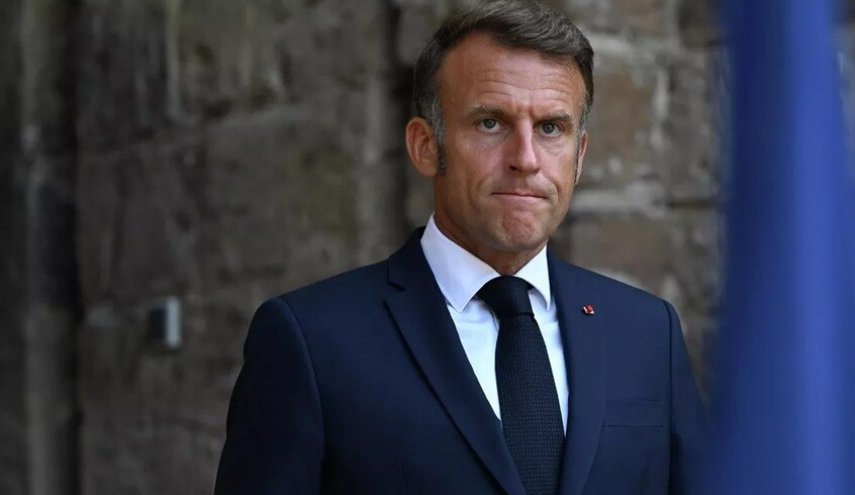 غالبية الفرنسيين يؤيدون استقالة ماكرون من منصبه