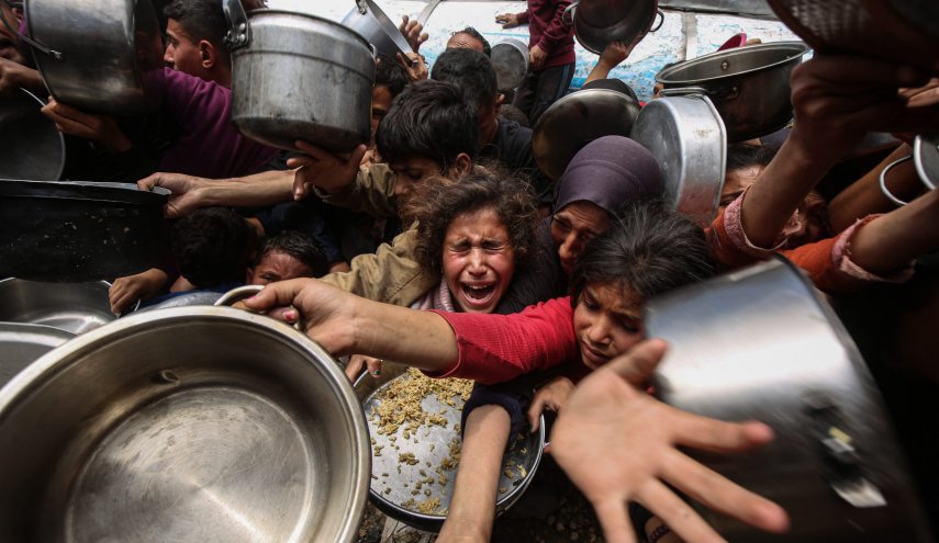 10 شهداء وإصابات بغزة وسط شبح مجاعة وحصار إسرائيلي