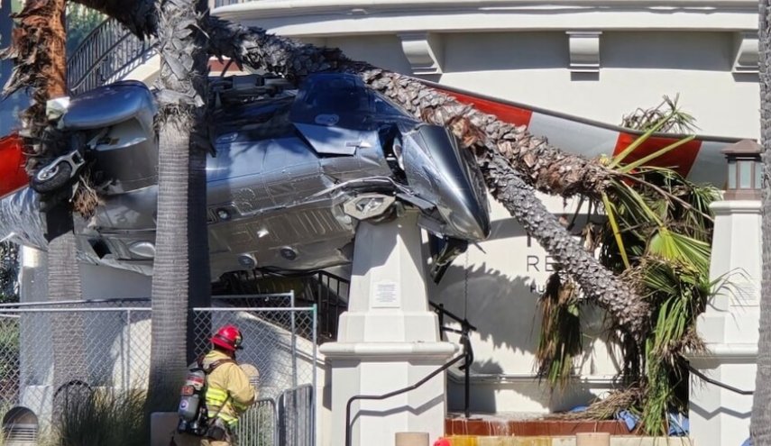 إصابة خمسة أشخاص في حادثة تحطم مروحية في ولاية كاليفورنيا الأمريكية 
