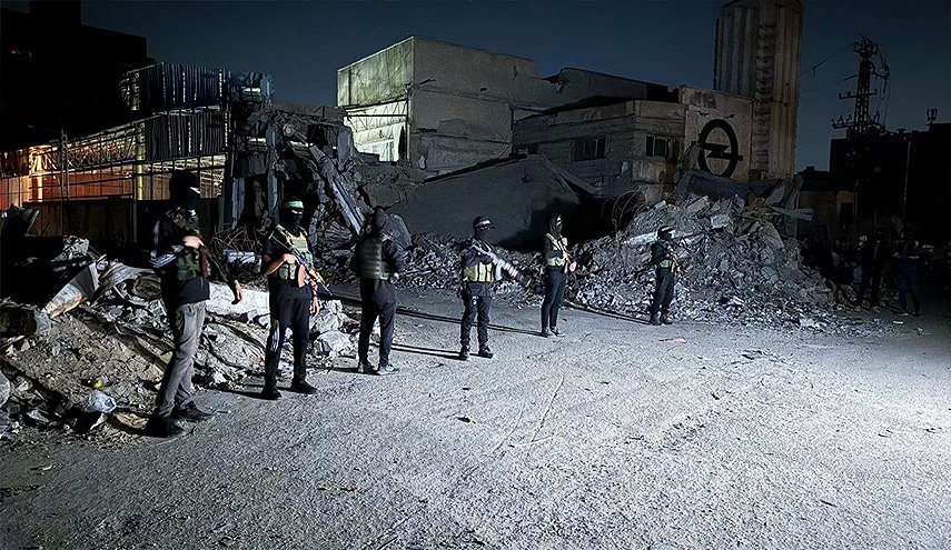 كتائب القسام تسلم جثتين إسرائيليتين للصليب الأحمر في غزة