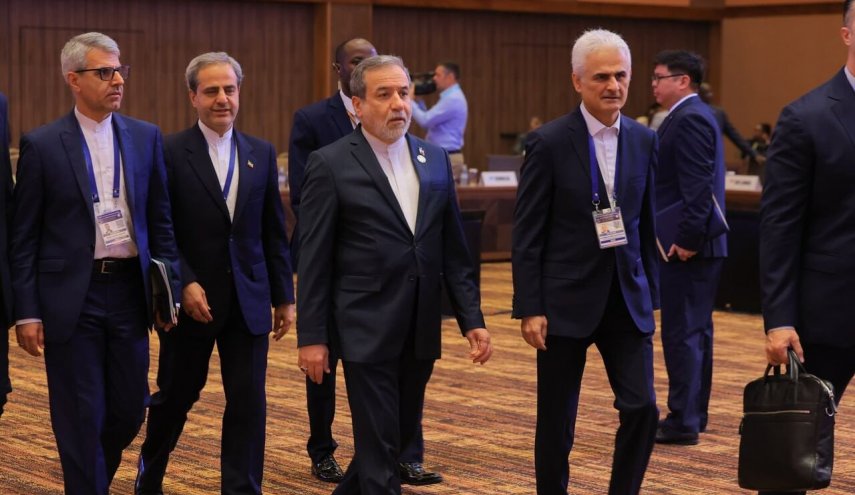 تاکید عراقچی بر گسترش مناسبات ایران و اوگاندا در حوزه های اقتصادی و کشاورزی
