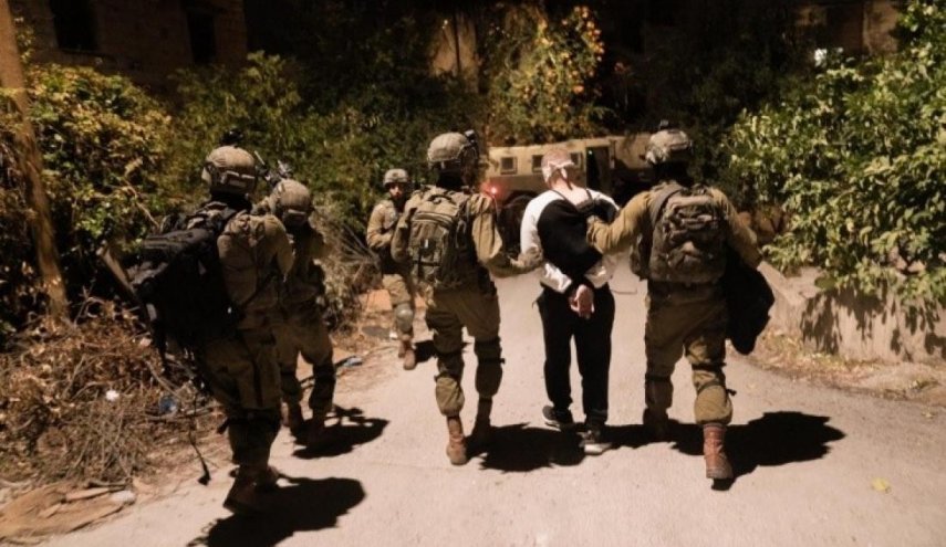 قوات الاحتلال تشن حملة اعتقالات واقتحامات في الضفة والقدس

