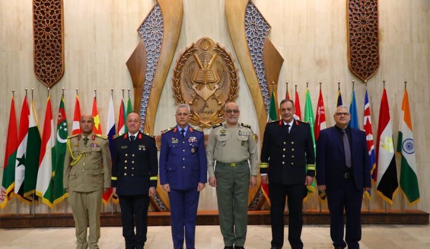 رئيس جامعة الدفاع الوطني العراقية: لن ننسى أبدا دعم ايران ومساعدتها