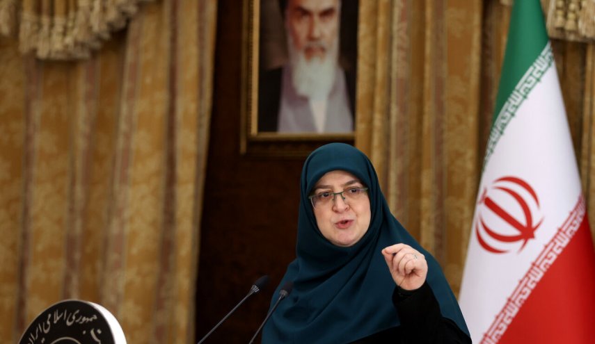 مهاجرانی: ۷۰۰ کیلوگرم شمش طلای استاندارد وارد کشور شد/ حراج شمش به زودی