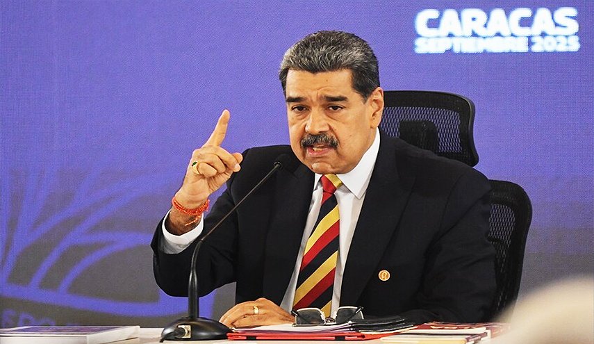 موقع 'أكسيوس': إستخبارات أميركا تراقب رئيس فنزويلا ویمکنها اغتیاله!