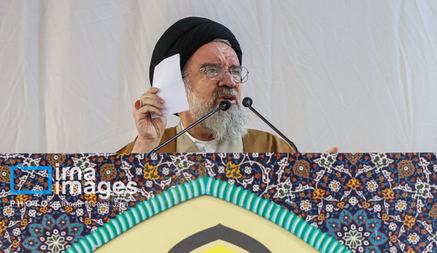 آية الله خاتمي: ترامب إرهابي ومُروج للإرهاب