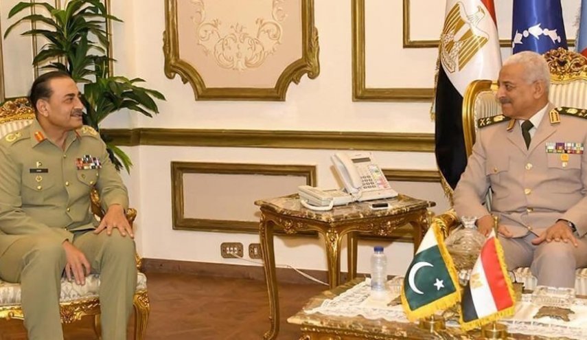 مذاکره مصر و پاکستان برای تقویت همکاری‌های نظامی دوجانبه