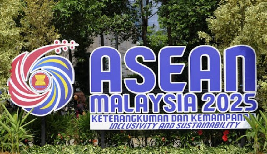 انطلاق قمة آسيان في ماليزيا
