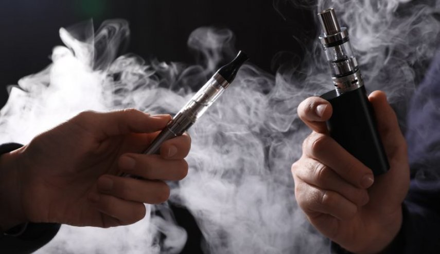 دراسة حديثة تكشف خطر جديد في السجائر الإلكترونية