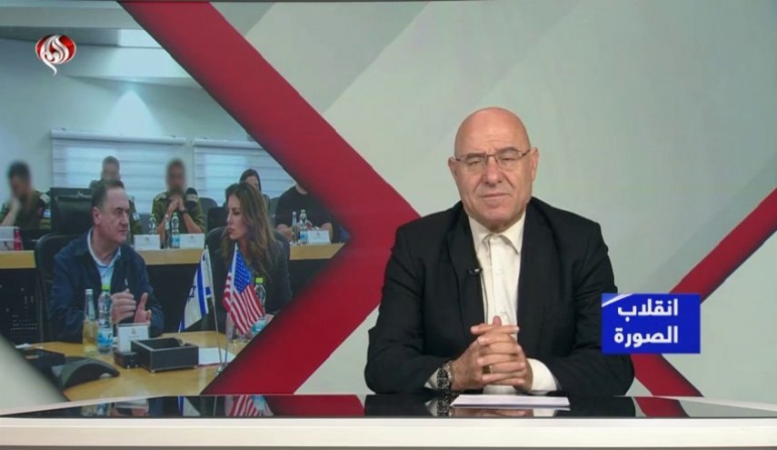  اورتگاس با  لباس صهیونیستها در مرزهای لبنان 