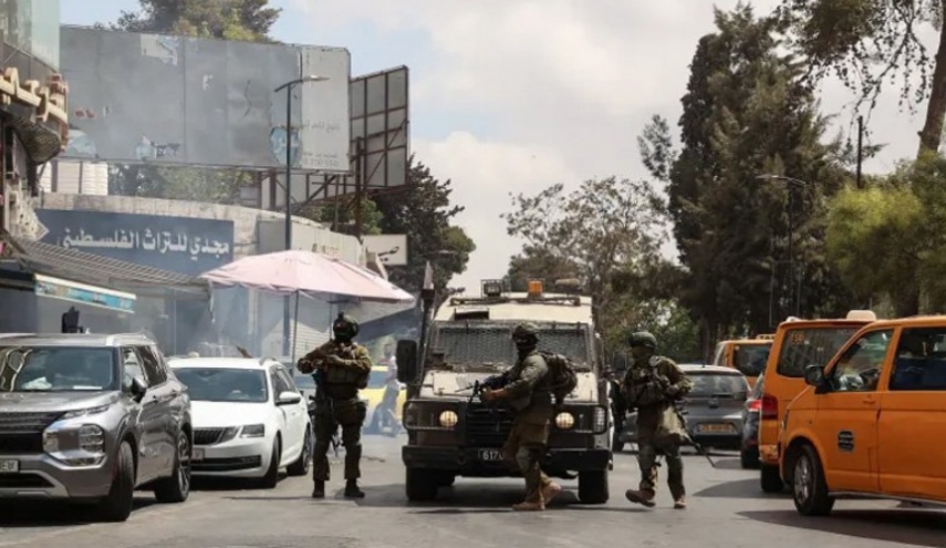 عملیات گسترده رژیم صهیونیستی در کرانه باختری؛ یورش‌ به اردوگاه‌ها و بازداشت ده‌ها فلسطینی