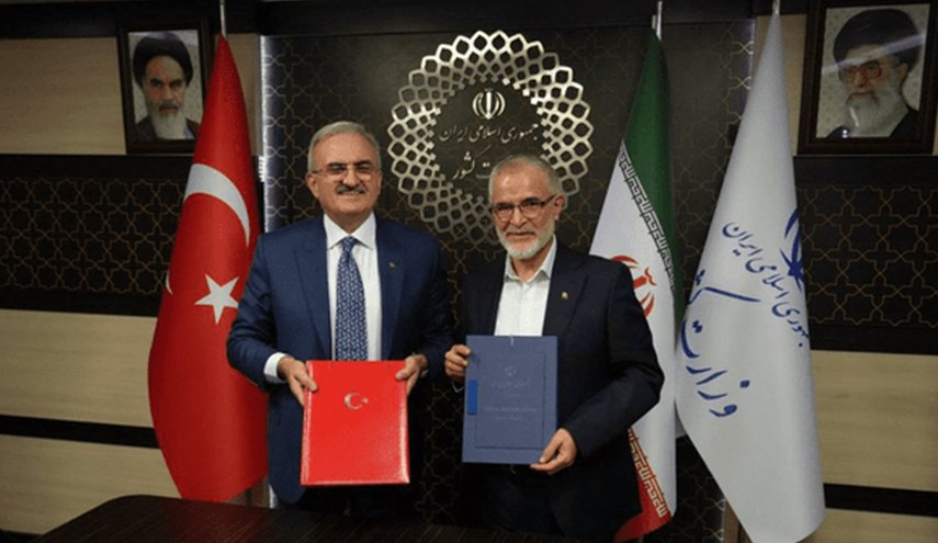 توقيع مذكرة تفاهم للتعاون الأمني بين إيران وتركيا