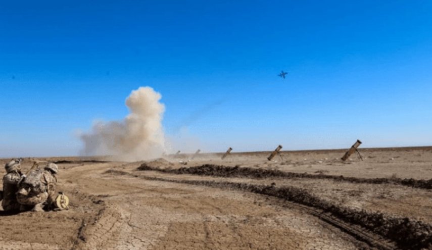 الحرس الثوري يجري مناورات للطائرات المسيرة شمال غرب ايران