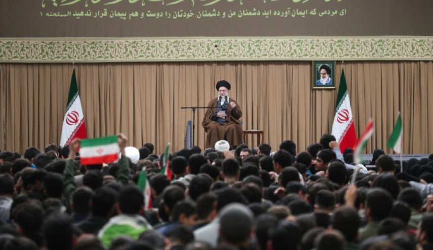 قائد الثورة: الخلاف بين الجمهورية الإسلامية وامريكا جوهري، وليس تكتيكيا