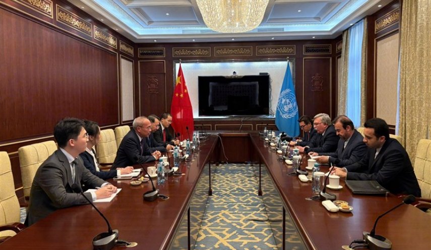 مشاورات ثلاثية بين إيران وروسيا والصين بشأن الملف النووي الإيراني