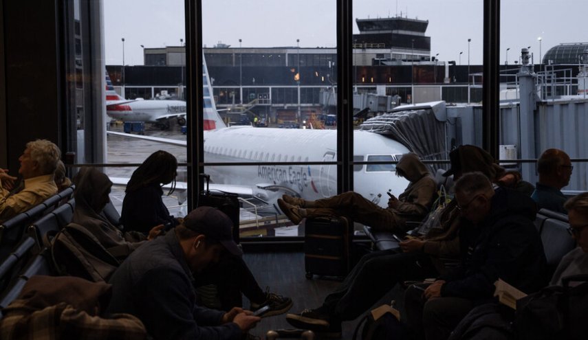 إلغاء وتأخير أكثر من 10 آلاف رحلة جوية في الولايات المتحدة بسبب الإغلاق الحكومي