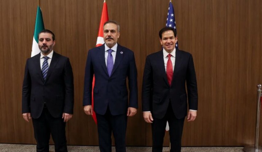 نشست سه جانبه وزیران خارجه آمریکا، ترکیه و سوریه
